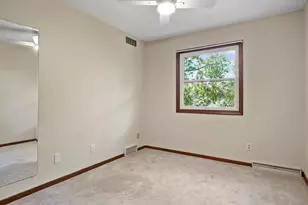 10 Stonecrest Cir, Madison, WI 53717 - Photo 34