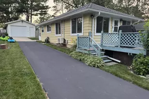 N4231 Lake View Dr, Markesan, WI 53946 - Photo 2