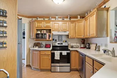 1180 Bloomingfield Drive #304, Whitewater, WI 53190 - Photo 14