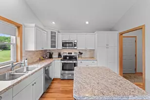 E8080 E Lake Virginia Rd, Reedsburg, WI 53959 - Photo 6