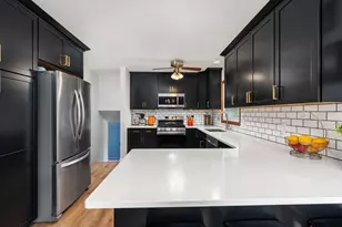 1011 Bay Ridge Rd, Madison, WI 53716 - Photo 8