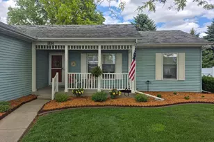 1820 Edon Dr, Janesville, WI 53546 - Photo 2