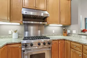 530 W Doty St, Madison, WI 53703 - Photo 6