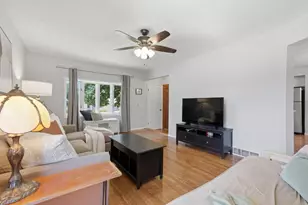 4717 Leo Dr, Madison, WI 53716 - Photo 6