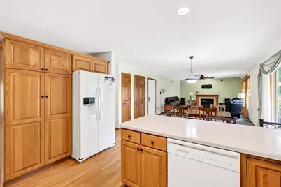 318 Burl Oak Drive, DeForest, WI 53532 - Photo 18