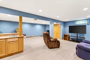 318 Burl Oak Dr, DeForest, WI 53532 - Photo 34