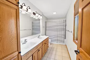 318 Burl Oak Dr, DeForest, WI 53532 - Photo 26