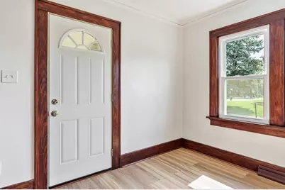 237 E Madison Avenue, Milton, WI 53563 - Photo 6