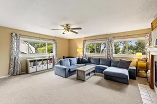 1002 Schumann St, Sun Prairie, WI 53590 - Photo 10