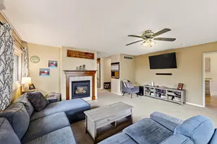 1002 Schumann St, Sun Prairie, WI 53590 - Photo 12