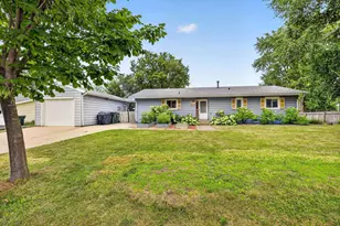 1002 Schumann St, Sun Prairie, WI 53590 - Photo 14