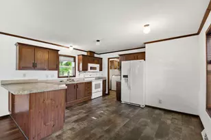 808 Charles Ln, Stoughton, WI 53589 - Photo 14