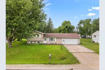 14 Arcade Glen Road, Ripon, WI 54971 - Photo 1