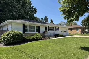 2219 Mineral Point Ave, Janesville, WI 53548 - Photo 2