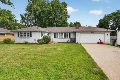 879 E Inman Parkway, Beloit, WI 53511 - Photo 1