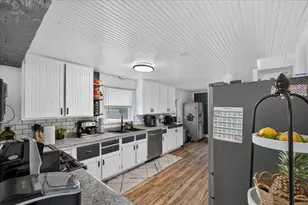 879 E Inman Pkwy, Beloit, WI 53511 - Photo 10