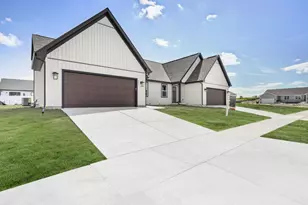 357 Lilac Ln, Stoughton, WI 53589 - Photo 2