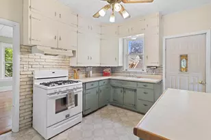 305 2nd Ave, Lodi, WI 53555 - Photo 2