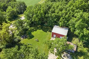 3047 E Station Rd, Verona, WI 53593 - Photo 4