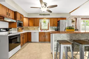 197 Brandon St, Waupun, WI 53963 - Photo 6
