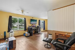 S8007 Maple Park Rd, Prairie Du Sac, WI 53578 - Photo 6