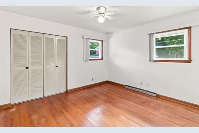 2834 Commercial Avenue, Madison, WI 53704 - Photo 10