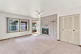 2834 Commercial Ave, Madison, WI 53704 - Photo 6