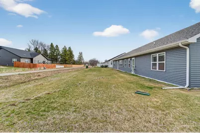 340 Lilac Lane, Stoughton, WI 53589 - Photo 24