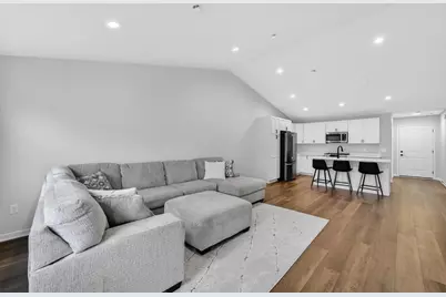 340 Lilac Lane, Stoughton, WI 53589 - Photo 8
