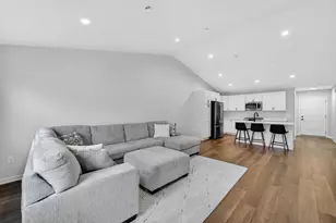 340 Lilac Ln, Stoughton, WI 53589 - Photo 8