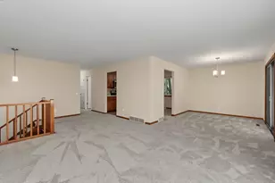 1905 Ellen Ave, Madison, WI 53716 - Photo 8