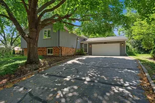 1905 Ellen Ave, Madison, WI 53716 - Photo 2
