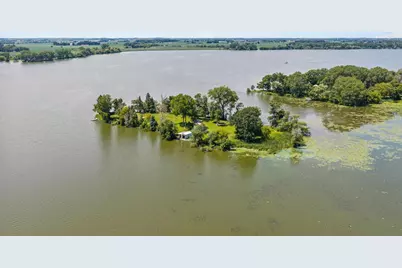 N8874 Axe Head Island, Beaver Dam, WI 53916 - Photo 16