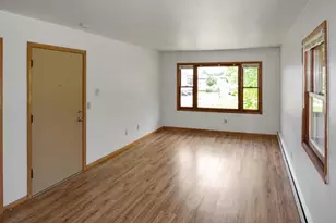 701 Pinecrest Dr, Madison, WI 53714 - Photo 6