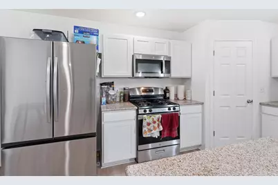 708 E Maple Beach Drive, Edgerton, WI 53534 - Photo 8