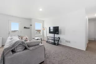 708 E Maple Beach Dr, Edgerton, WI 53534 - Photo 6