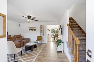 913 N Clover Ln, Cottage Grove, WI 53527 - Photo 10