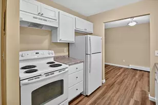 5110 Pebblebrook Dr, Madison, WI 53716 - Photo 12