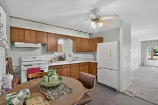 1941 Masters St, Beloit, WI 53511 - Photo 8
