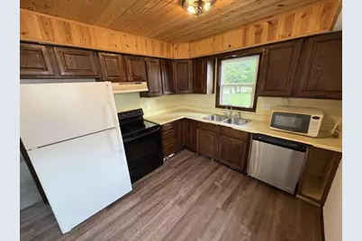 1806 17th Avenue, Monroe, WI 53566 - Photo 4