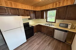 1806 17th Ave, Monroe, WI 53566 - Photo 4
