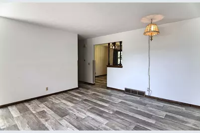 1109 Ontario Drive, Janesville, WI 53545 - Photo 6
