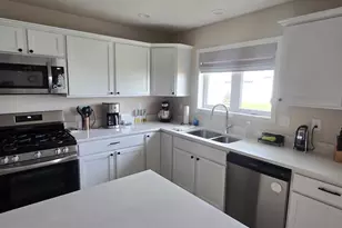 3687 Cardinal Dr, Beloit, WI 53511 - Photo 6