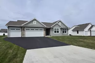 3687 Cardinal Dr, Beloit, WI 53511 - Photo 14