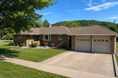 220 N Ohio Street, Prairie Du Chien, WI 53821 - Photo 1