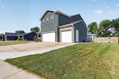 613 S 6th Street, Janesville, WI 53536 - Photo 4