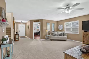 613 S 6th St, Janesville, WI 53536 - Photo 10