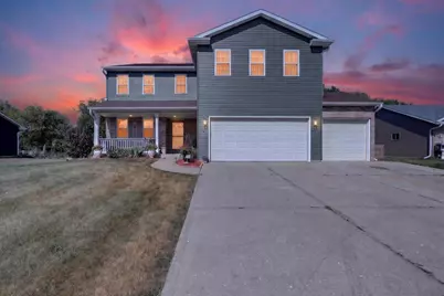 613 S 6th Street, Janesville, WI 53536 - Photo 2