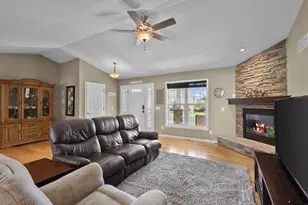 100 Farwell Dr, Cottage Grove, WI 53527 - Photo 6