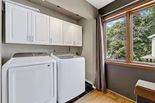 725 N Thompson Dr, Madison, WI 53704 - Photo 26